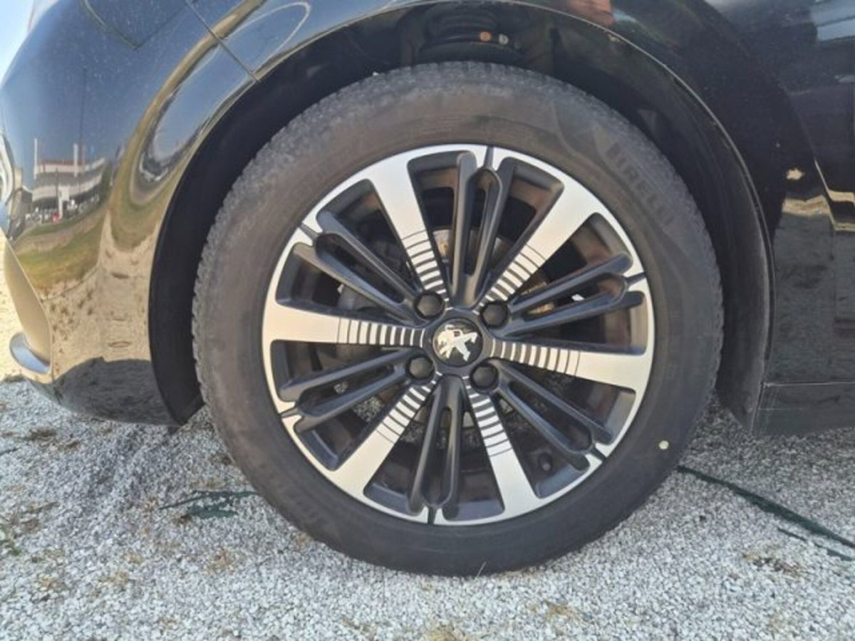 Peugeot 208 100 S&S 5 porte Signature (3)