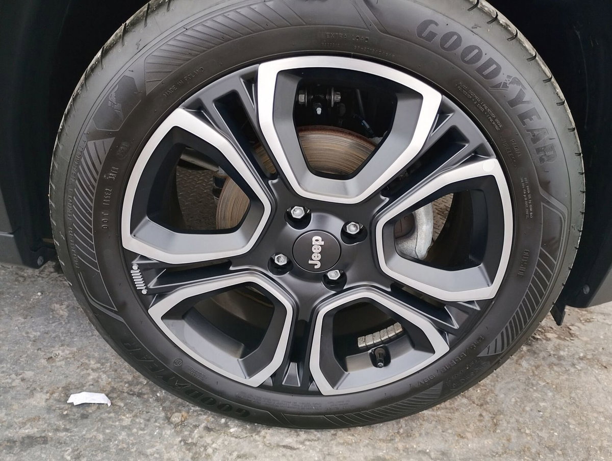 Jeep Avenger 1.2 turbo Summit fwd 100cv (13)