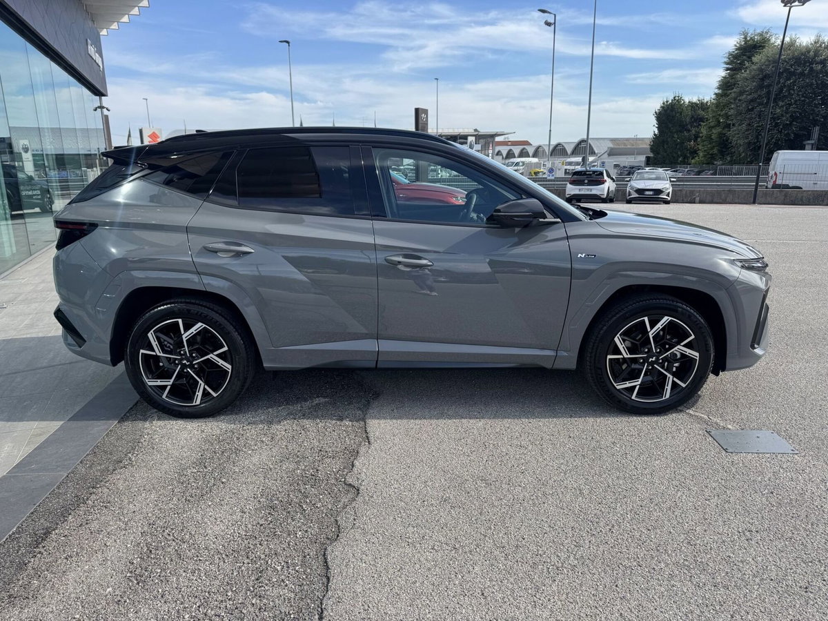 Hyundai Tucson 1.6 hev Xtech 2wd 239cv auto (6)