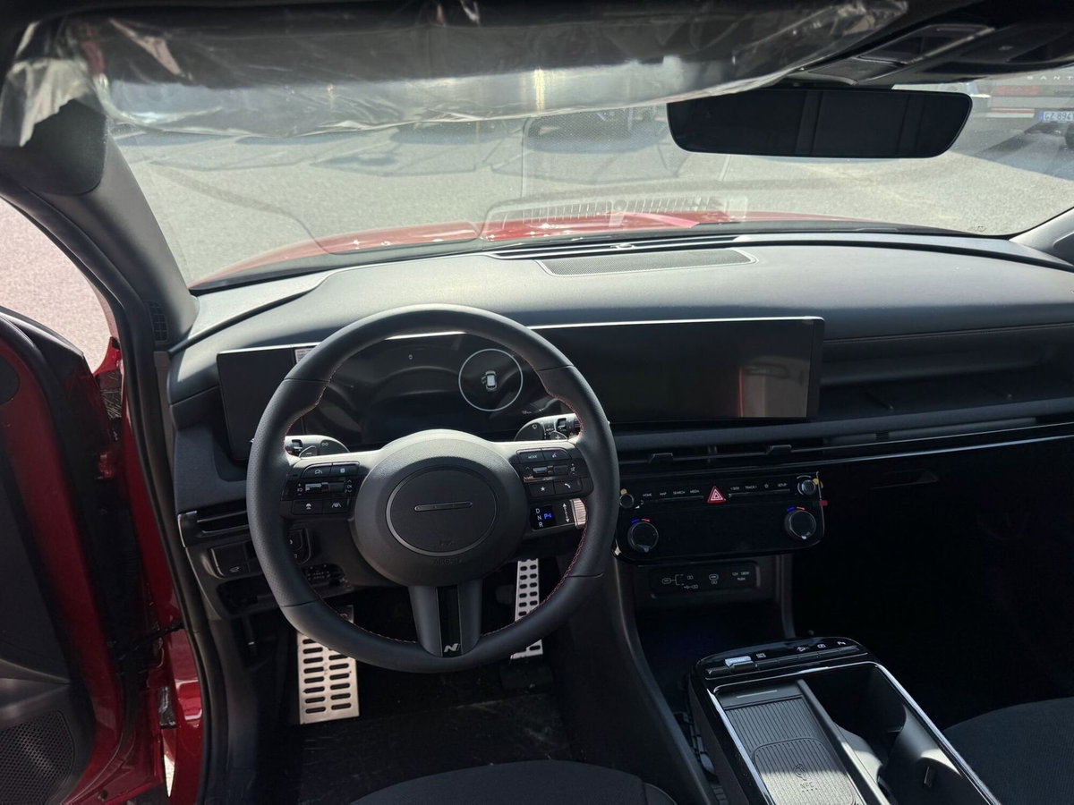 Hyundai Tucson 1.6 hev Xtech 2wd 239cv auto (14)