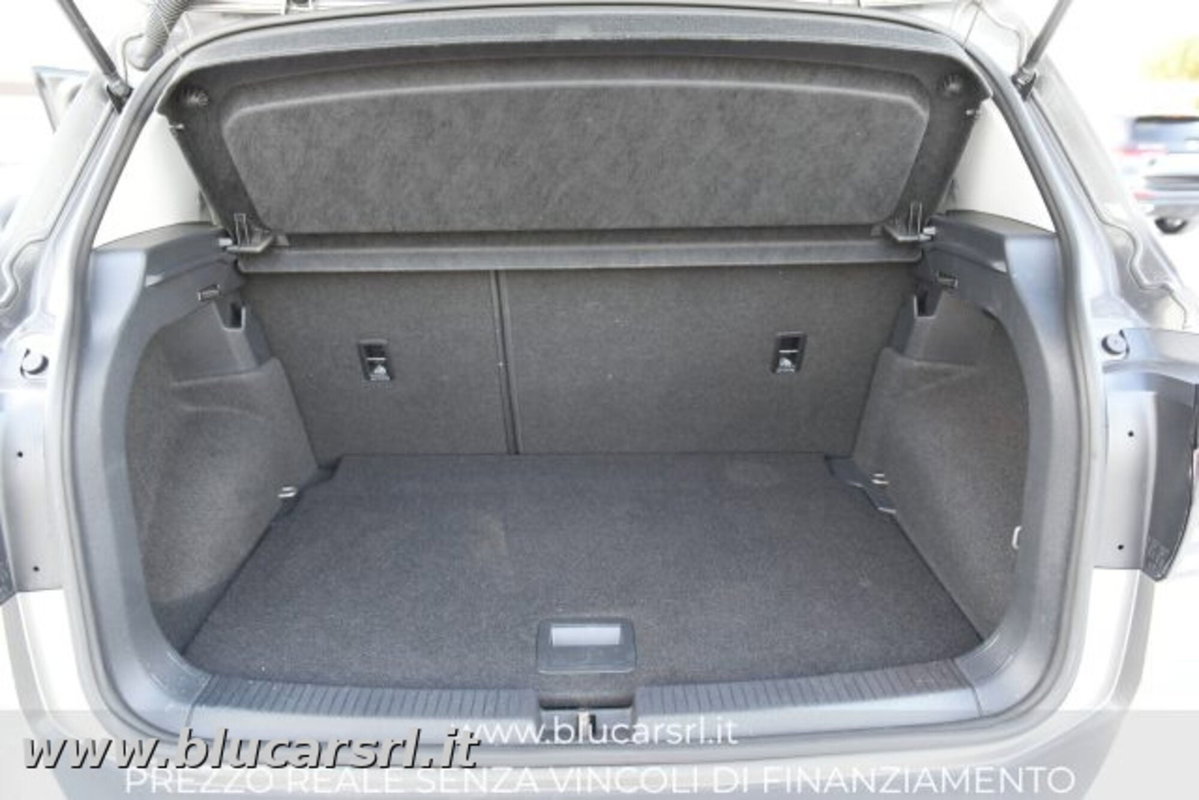 Volkswagen T-Cross 1.6 TDI DSG SCR Advanced BMT (12)