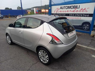 Lancia Ypsilon 0.9 TwinAir 85 CV 5 porte S&S Silver (4)