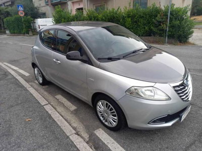 Lancia Ypsilon 0.9 TwinAir 85 CV 5 porte S&S Silver (7)