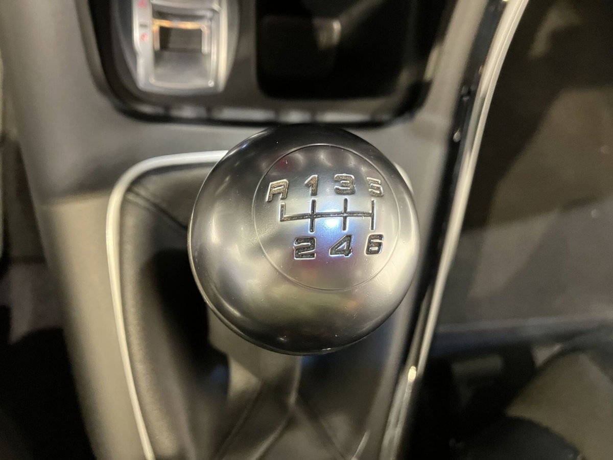 Alfa Romeo Giulietta 1.6 JTDm-2 Exclusive (18)