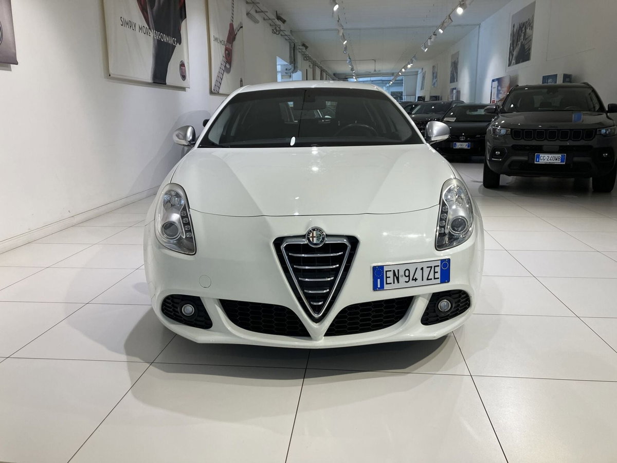 Alfa Romeo Giulietta 1.6 JTDm-2 Exclusive (2)