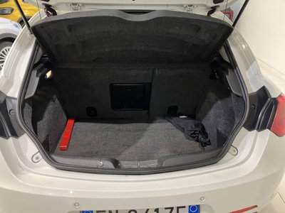 Alfa Romeo Giulietta 1.6 JTDm-2 Exclusive (9)