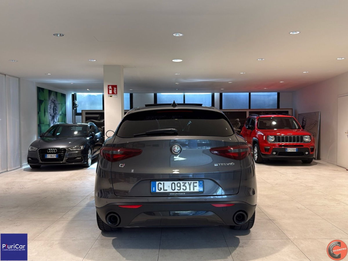 Alfa Romeo Stelvio Stelvio 2.2 Turbodiesel 190 CV AT8 Q4 Sprint (16)