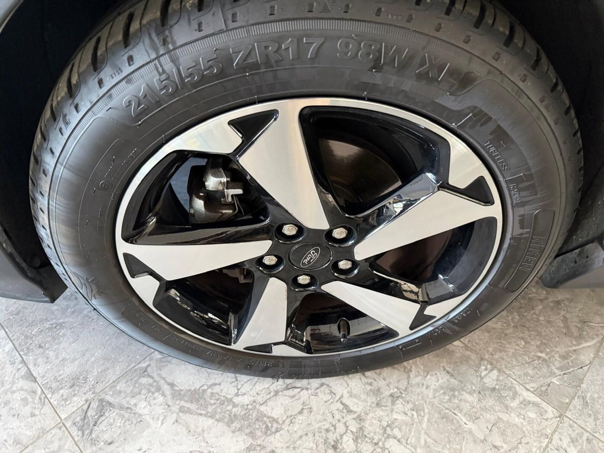 Ford Focus 1.0 EcoBoost Hybrid 125 CV Powershift 5p. Active Style (3)