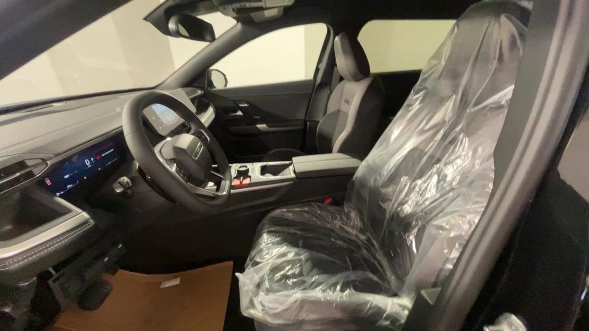 Jeep Compass 1.2 turbo e-hybrid mhev First Edition fwd 145cv edct6 (12)