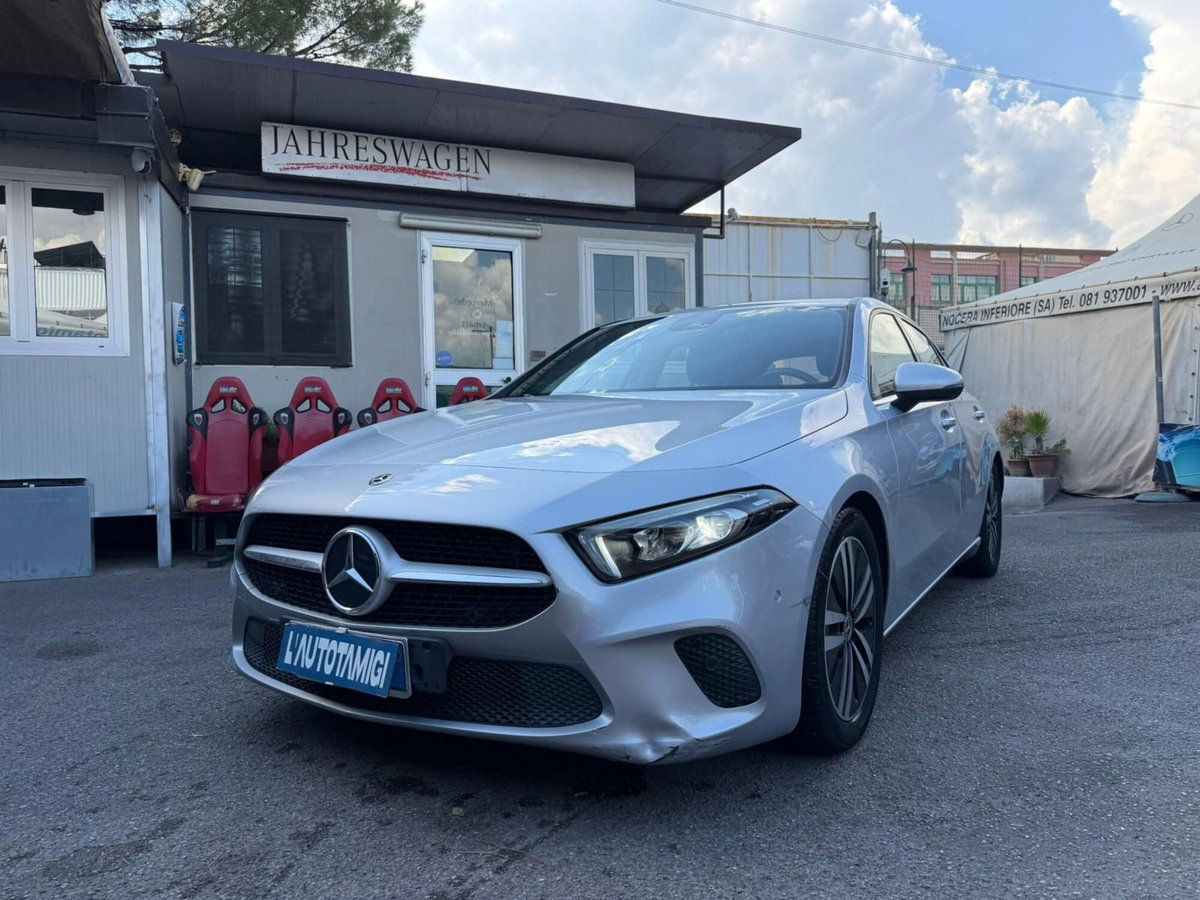 Mercedes-Benz Classe A 180 d Business (2)
