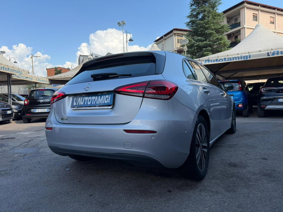 Mercedes-Benz Classe A 180 d Business (3)