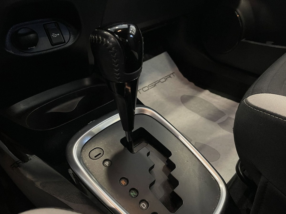 Toyota Yaris 1.5 Hybrid 5 porte Style (15)