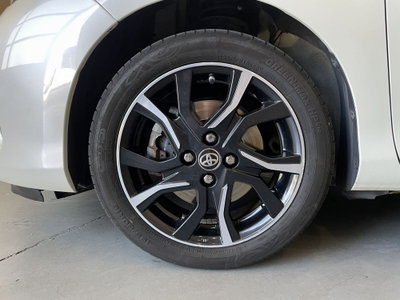 Toyota Yaris 1.5 Hybrid 5 porte Style (8)
