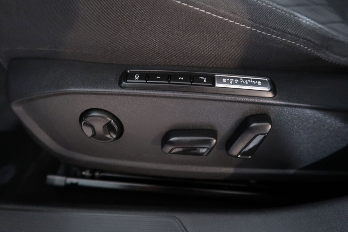 Volkswagen Golf 1.5 TSI EVO ACT Style (11)