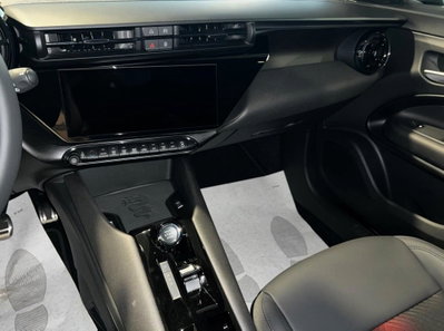 Alfa Romeo Junior 1.2 ibrida Q4 Ti 145cv edct6 (12)