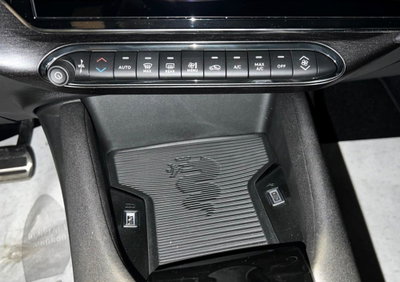 Alfa Romeo Junior 1.2 ibrida Q4 Ti 145cv edct6 (13)