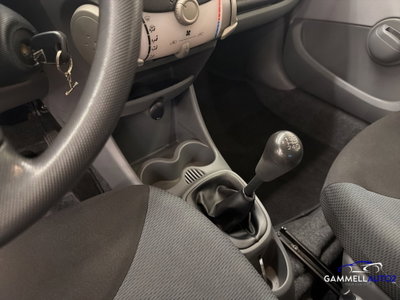 Toyota Aygo 1.0 12V VVT-i 3 porte (12)