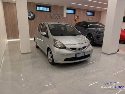 Toyota Aygo 1.0 12V VVT-i 3 porte (2)