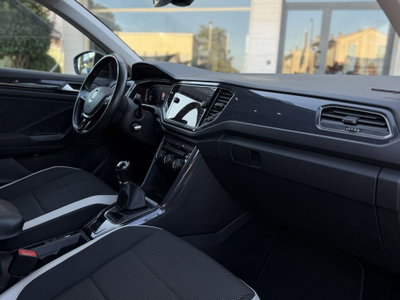 Volkswagen T-Roc 1.0 tsi Style 115cv (15)