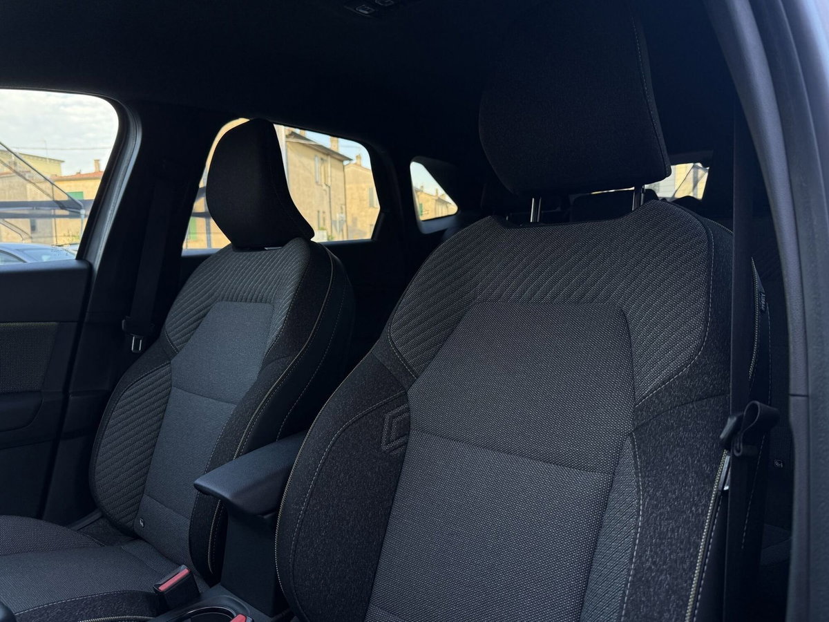 Renault Symbioz 1.3 mild hybrid Techno 140cv auto (8)