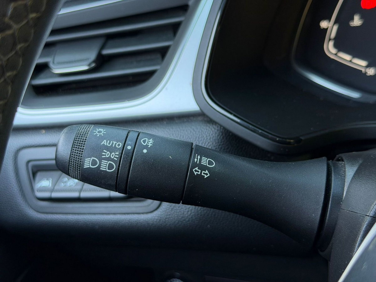 Renault Captur TCe 100 CV GPL Techno (17)