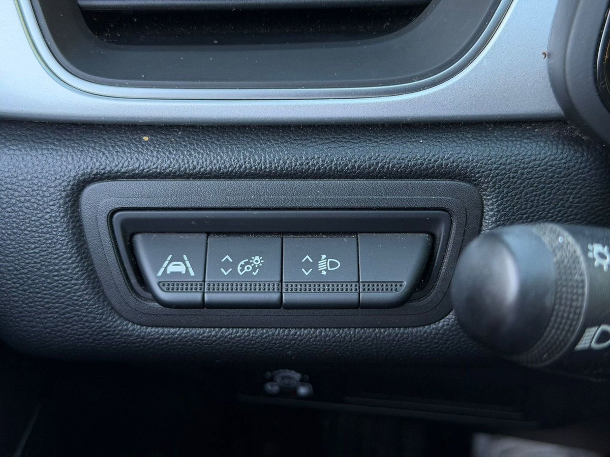 Renault Captur TCe 100 CV GPL Techno (18)