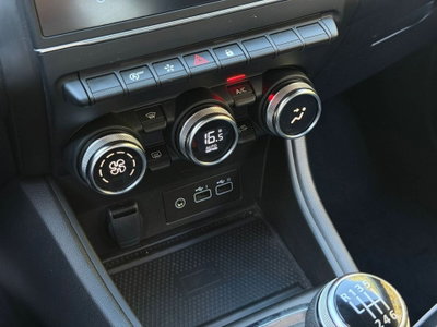 Renault Captur TCe 100 CV GPL Techno (16)