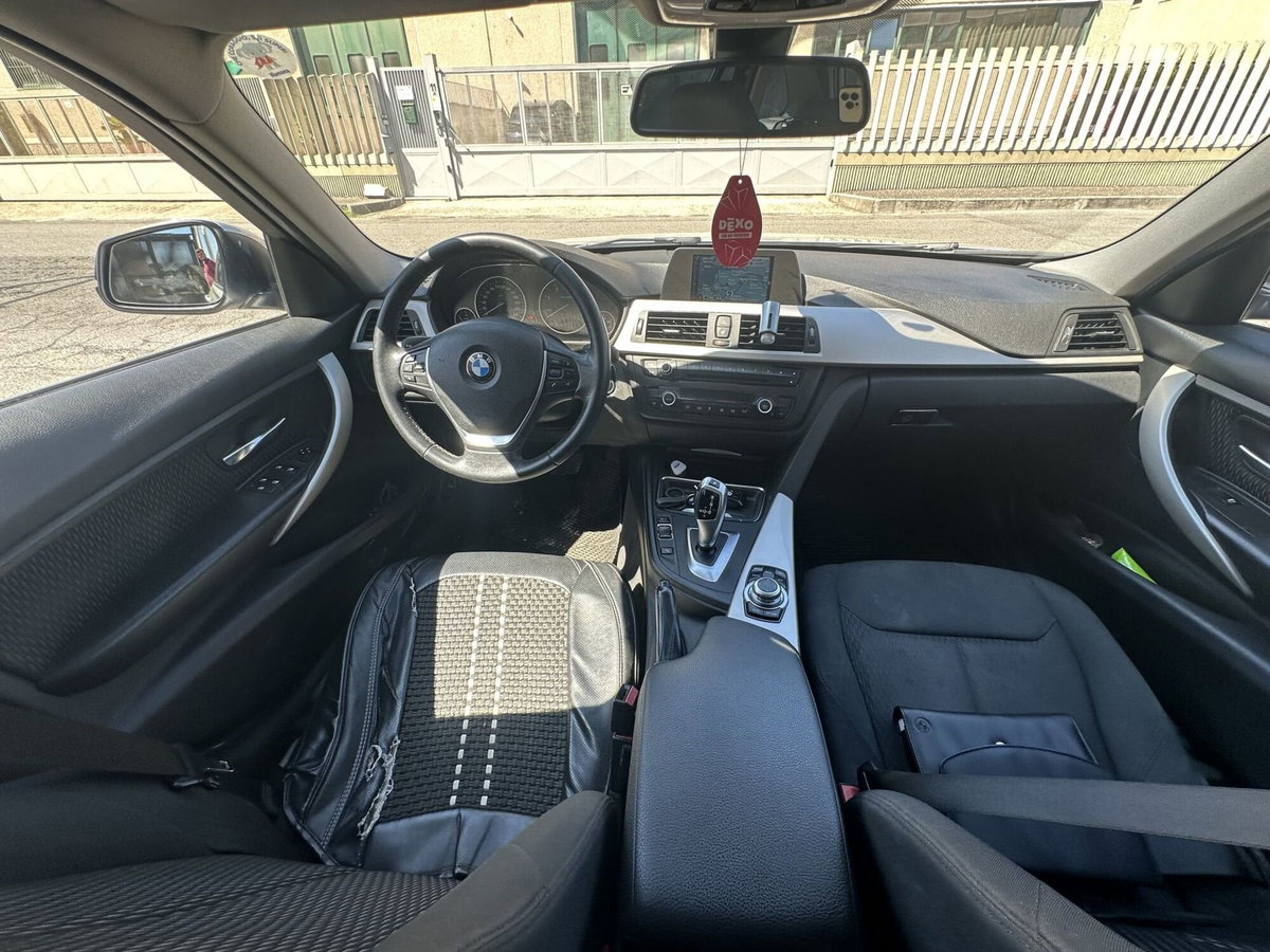 BMW Serie 3 Touring 318d (10)
