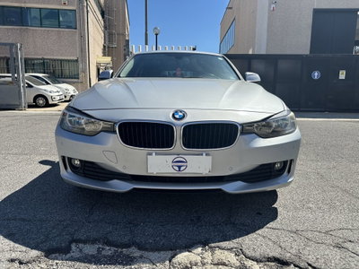 BMW Serie 3 Touring 318d (2)