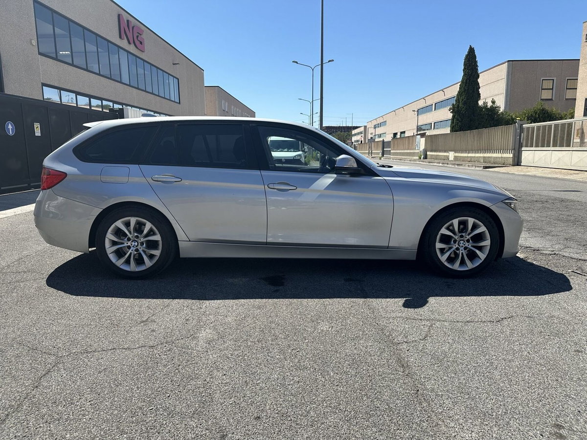 BMW Serie 3 Touring 318d (7)