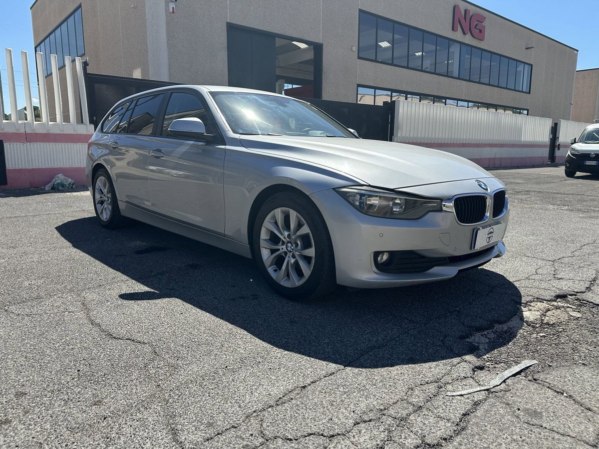BMW Serie 3 Touring 318d (8)