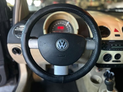 Volkswagen New Beetle 1.6 (8)