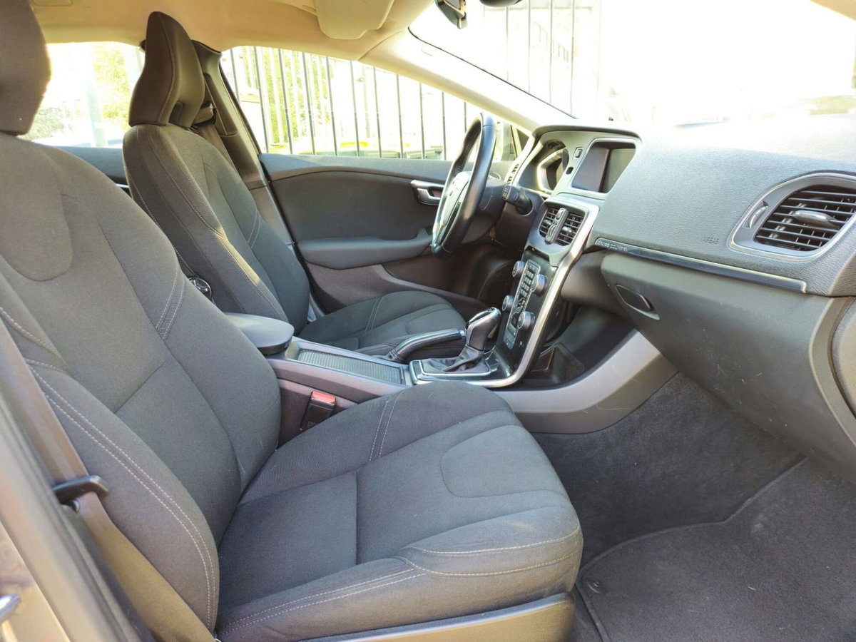 Volvo V40 Cross Country D2 Geartronic (10)