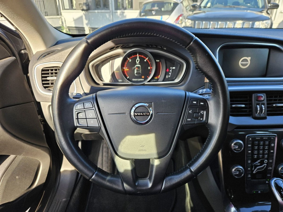 Volvo V40 Cross Country D2 Geartronic (12)