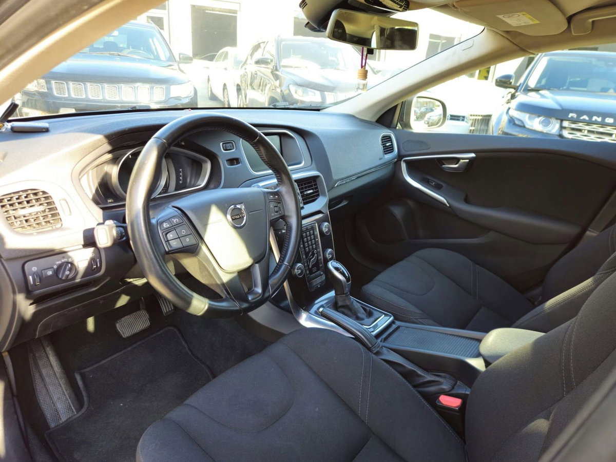 Volvo V40 Cross Country D2 Geartronic (6)