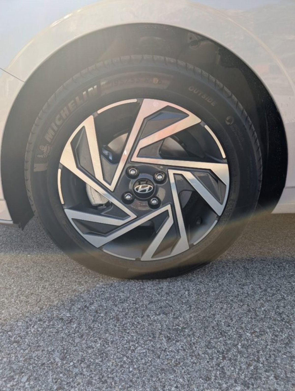 Hyundai i20 1.0 t-gdi Connectline 90cv dct (2)