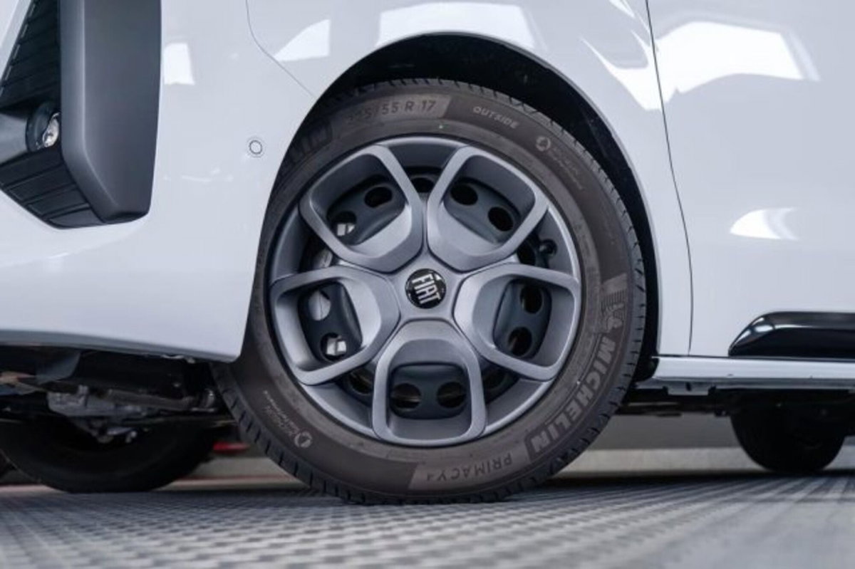 Fiat Ulysse 2.2 JTD Dynamic (4)