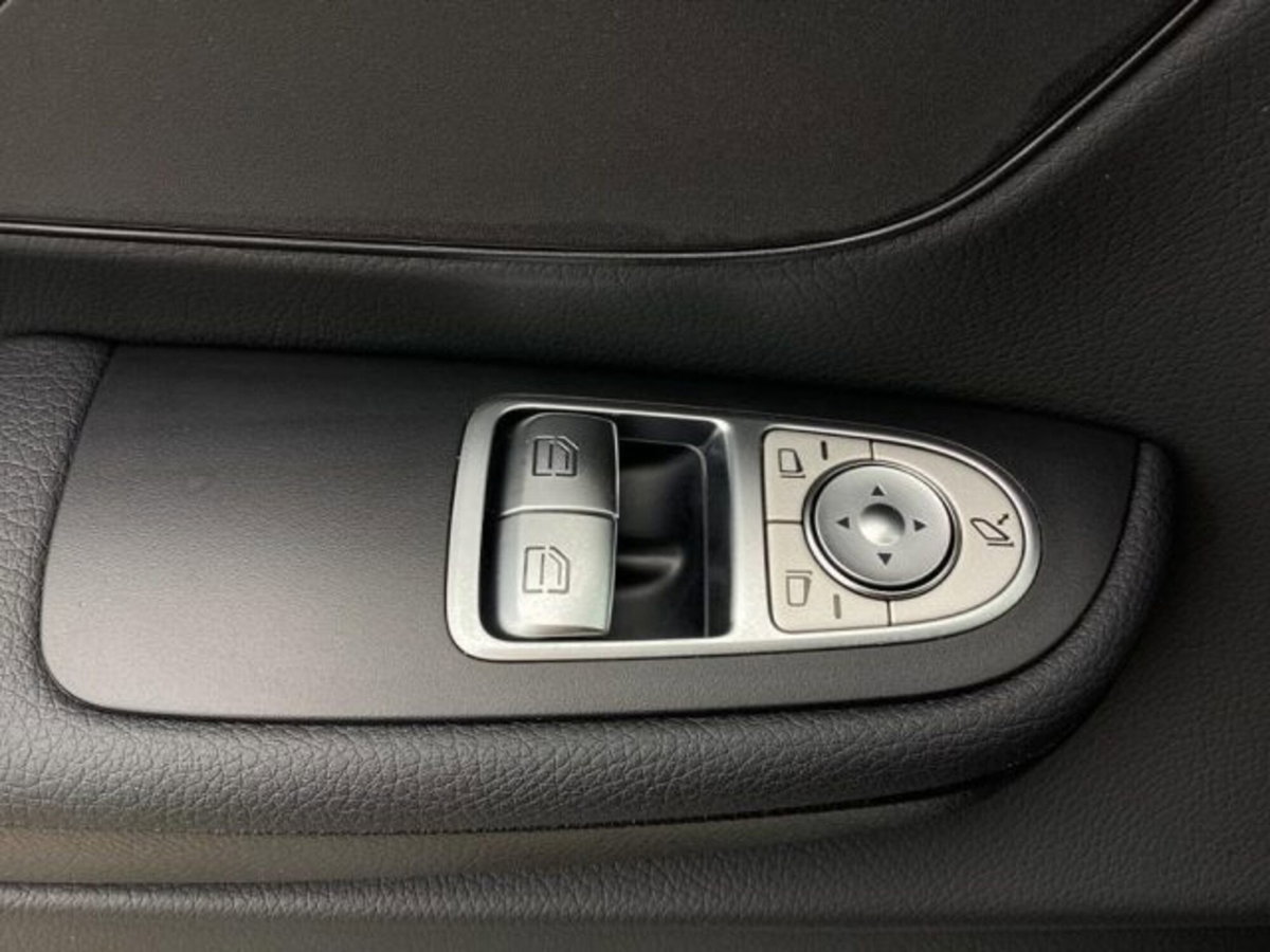 Mercedes-Benz Classe V 220 d Executive Compact (14)