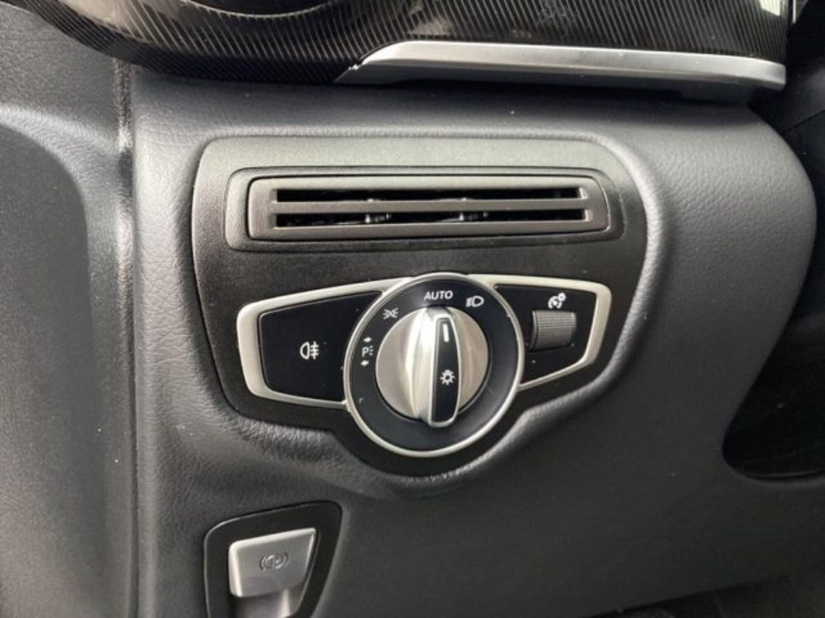 Mercedes-Benz Classe V 220 d Executive Compact (16)