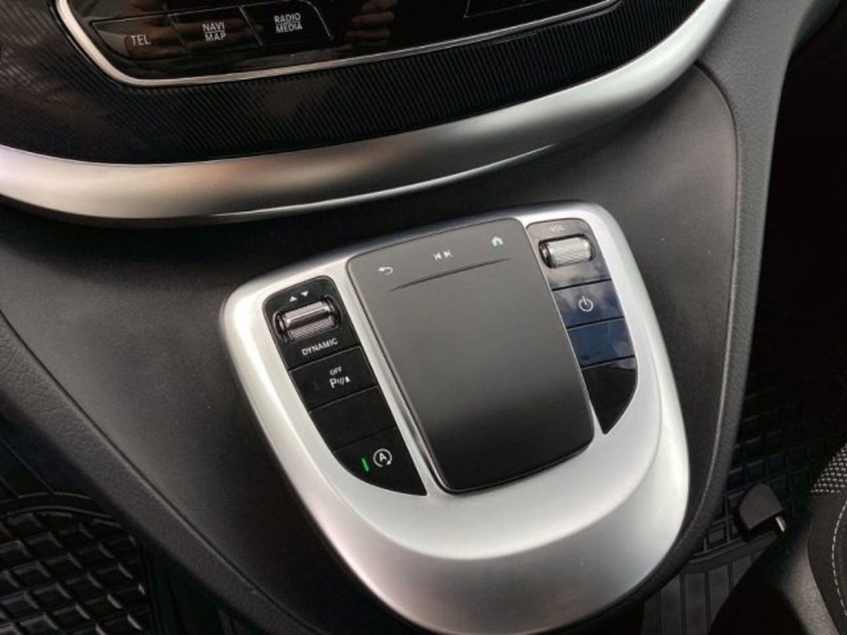 Mercedes-Benz Classe V 220 d Executive Compact (17)