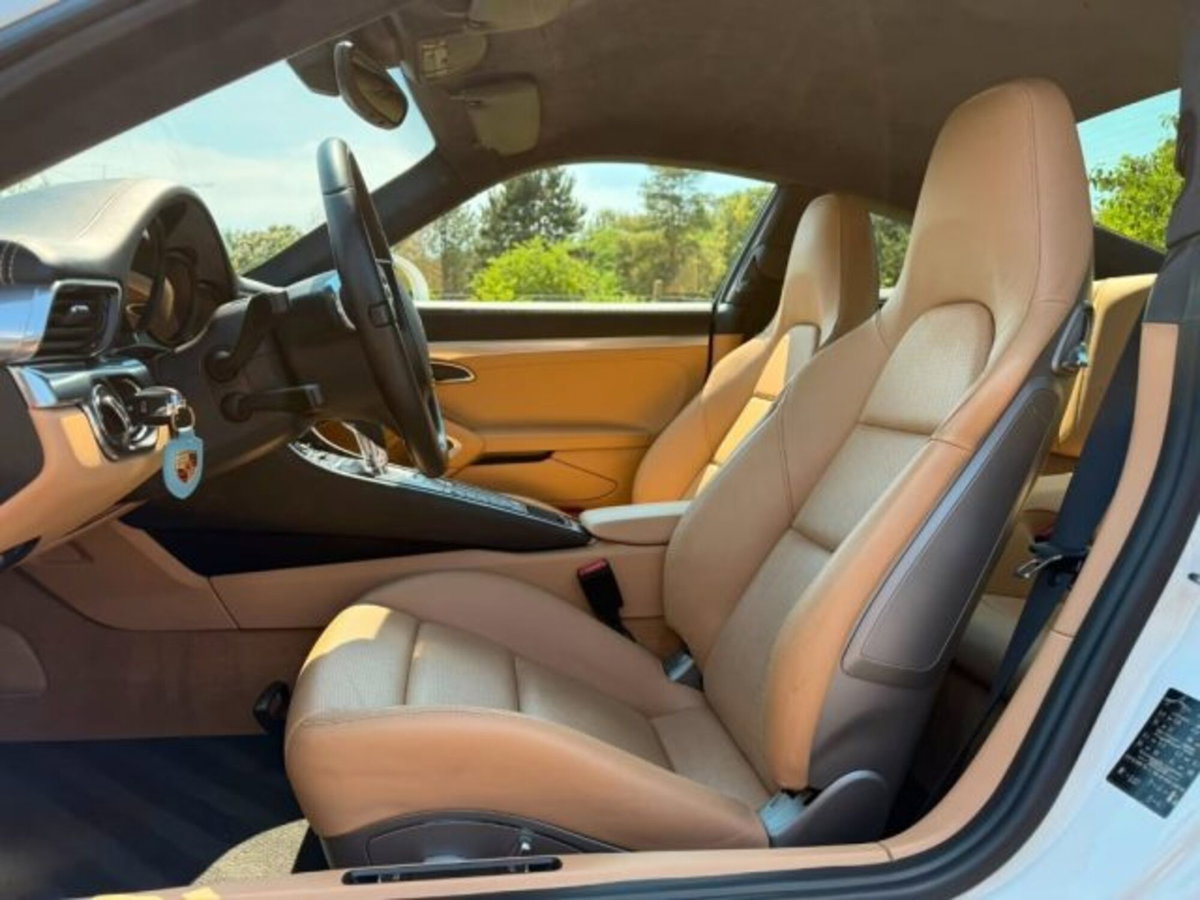 Porsche 911 Coupé 3.4 Carrera 4 (12)