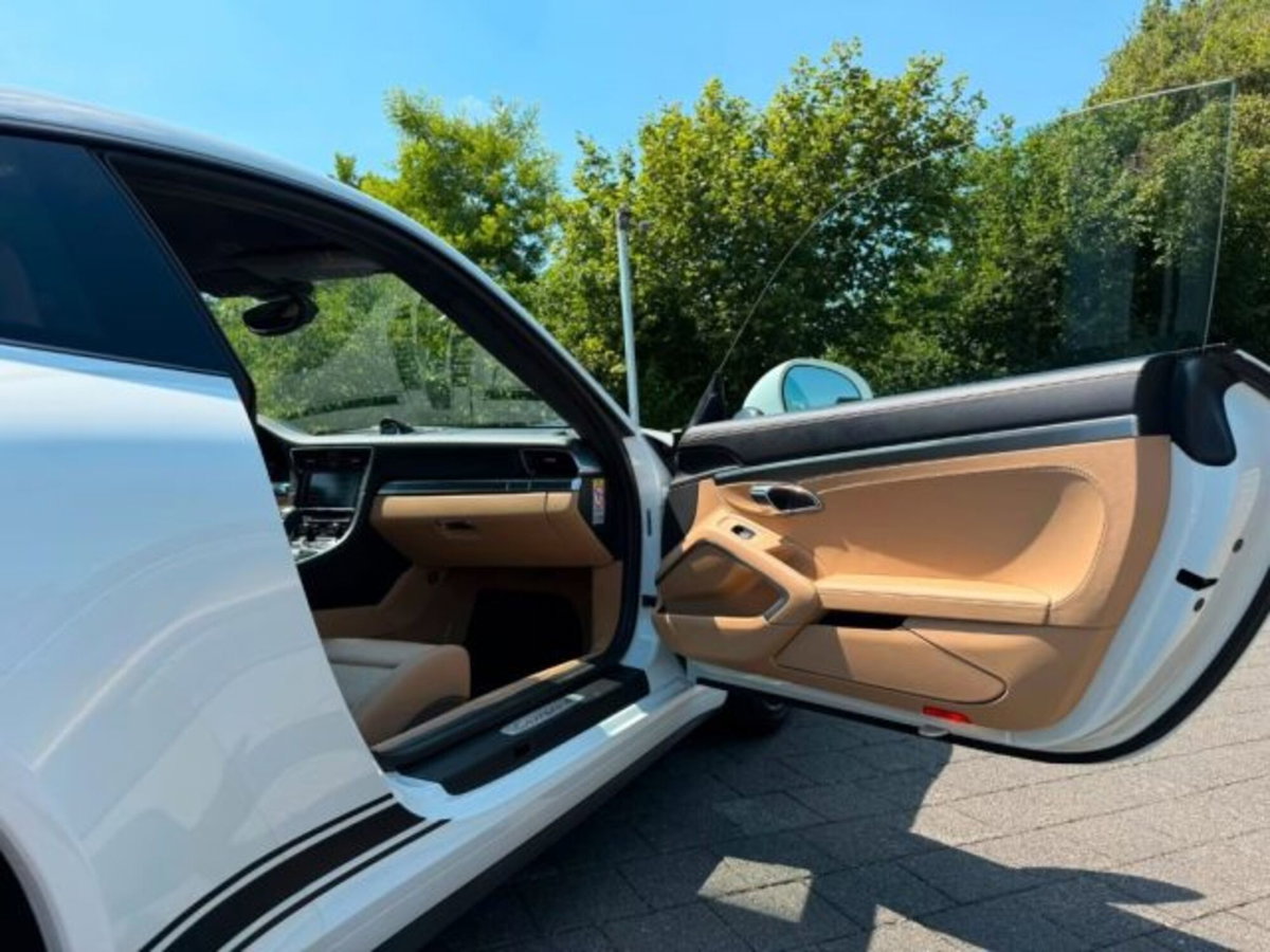 Porsche 911 Coupé 3.4 Carrera 4 (15)