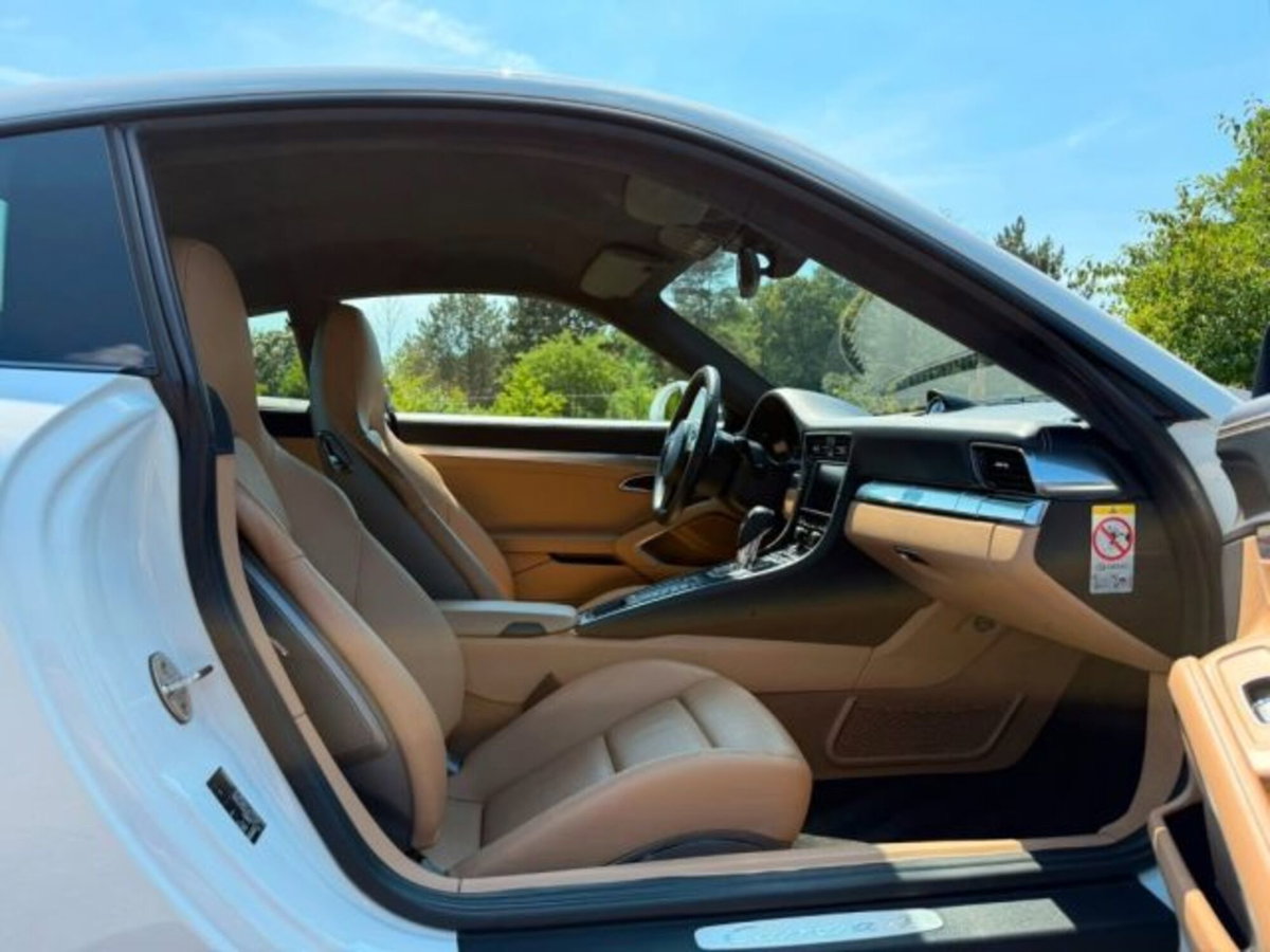 Porsche 911 Coupé 3.4 Carrera 4 (17)