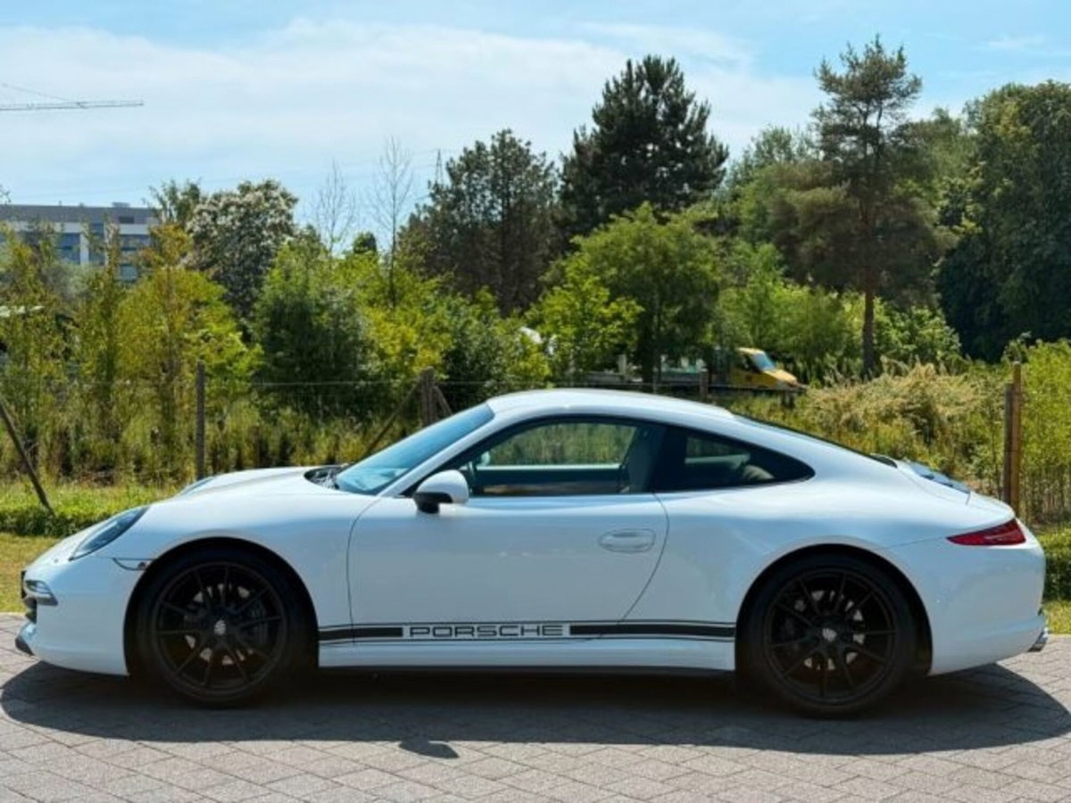 Porsche 911 Coupé 3.4 Carrera 4 (2)