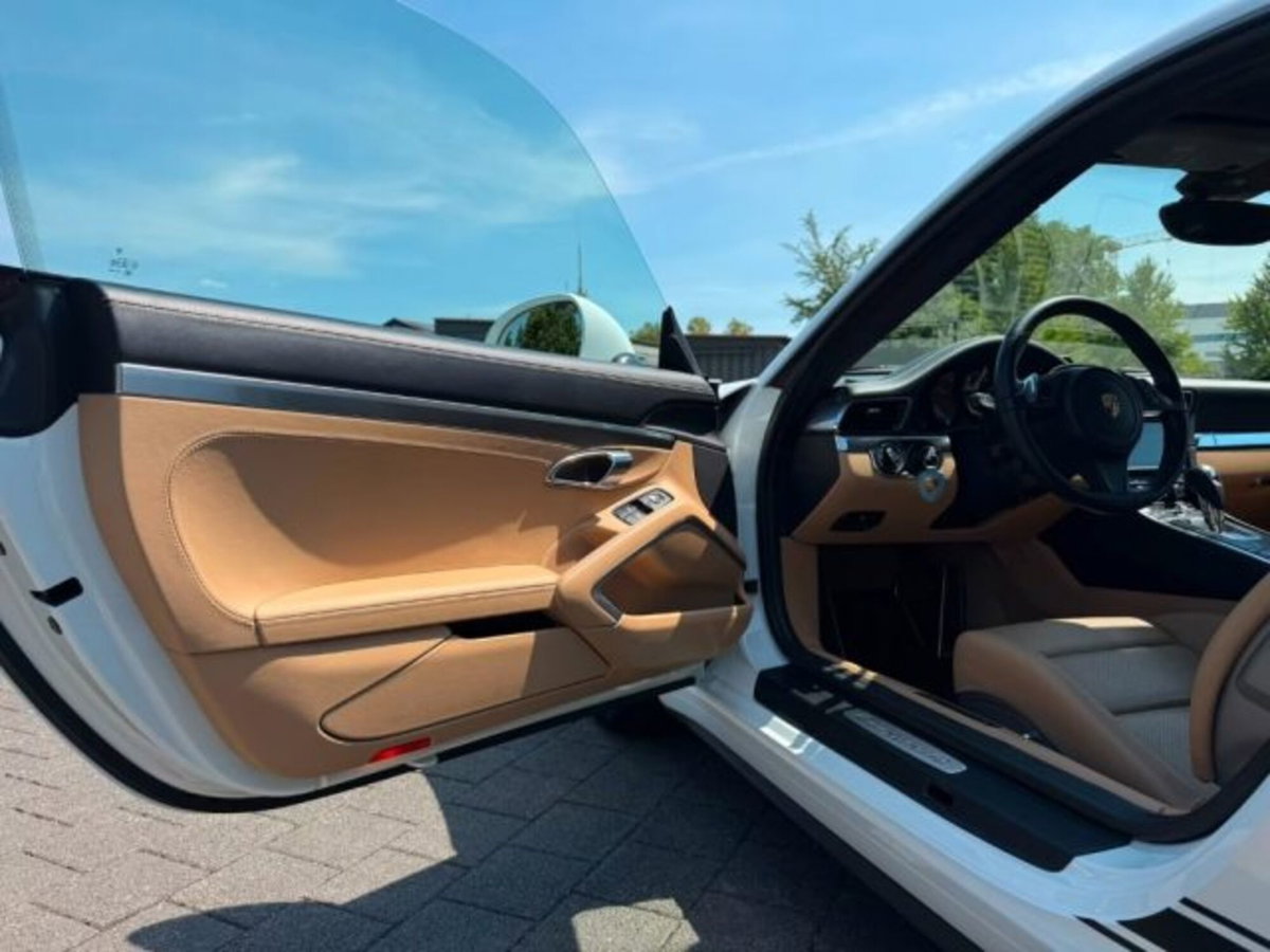 Porsche 911 Coupé 3.4 Carrera 4 (9)