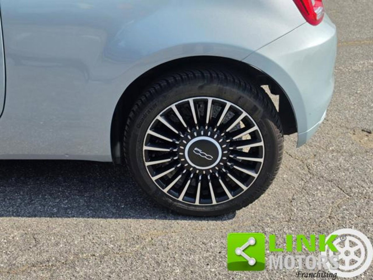 Fiat 500 1.0 Hybrid Connect (18)