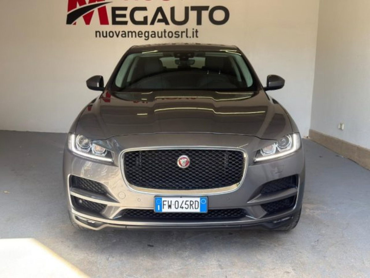 Jaguar F-Pace 2.0 D 180 CV aut. Prestige (3)