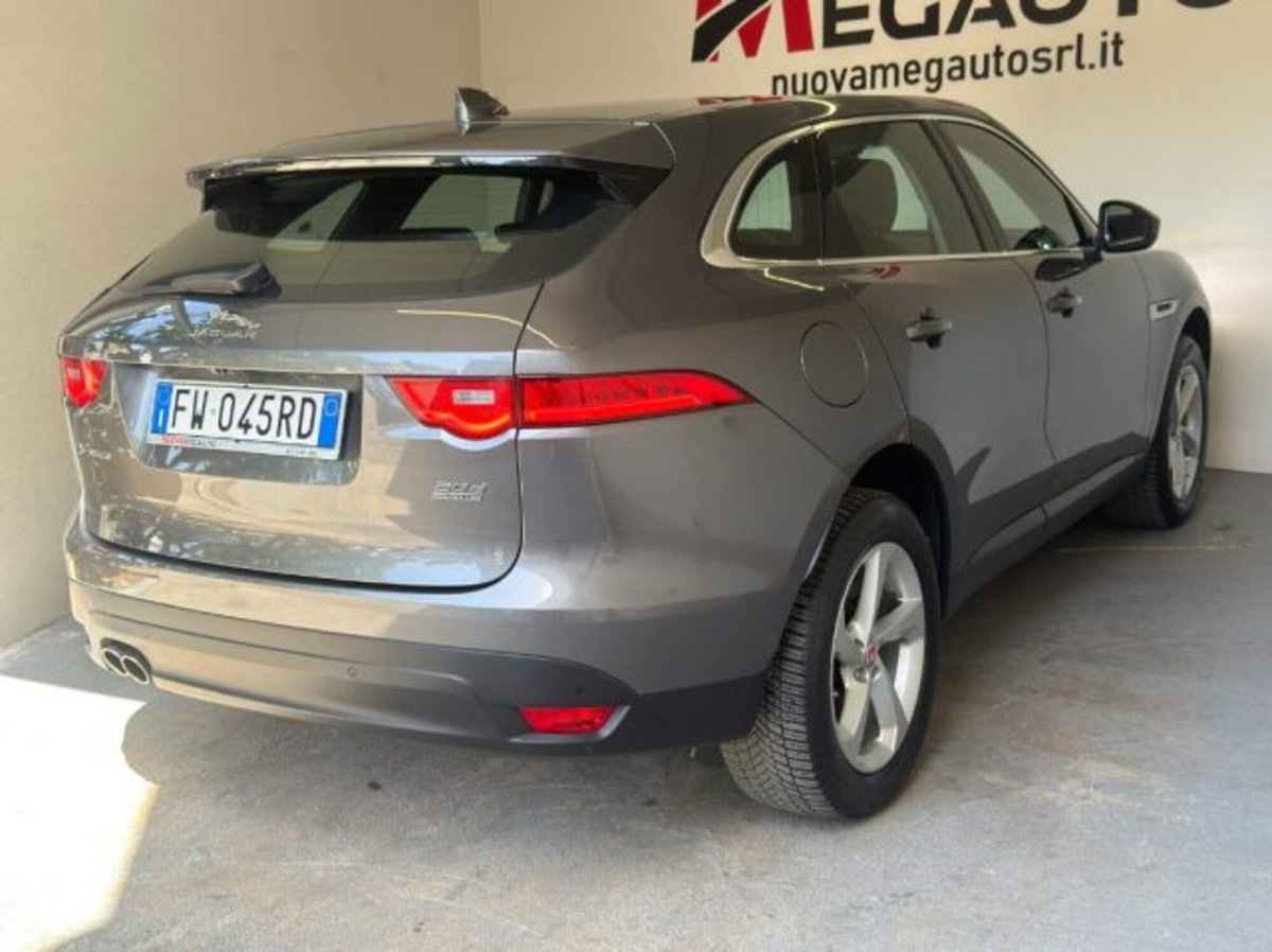 Jaguar F-Pace 2.0 D 180 CV aut. Prestige (5)