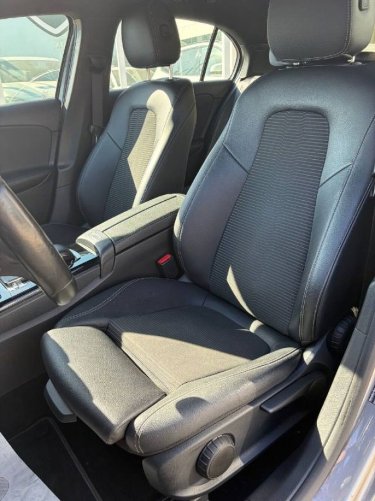 Mercedes-Benz Classe A Sedan 180 d Automatic 4p. Sport (11)