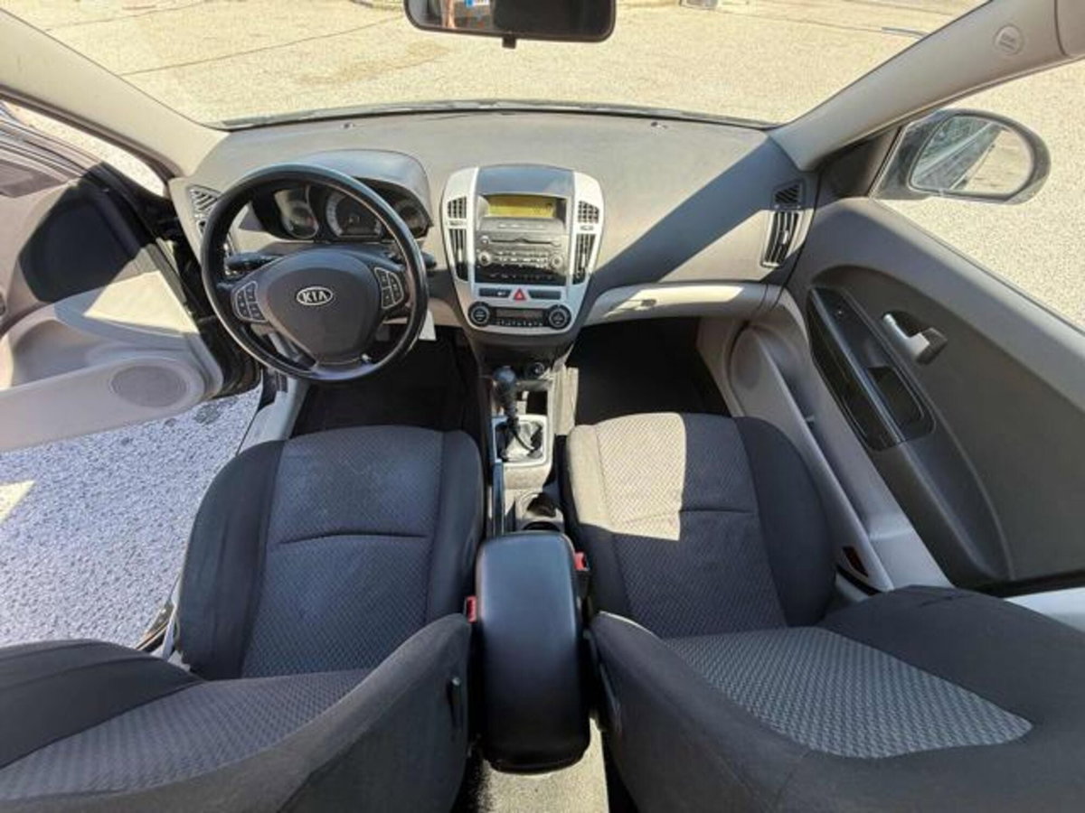 Kia cee'd Sport Wagon 1.6 CRDi VGT 115CV EX (13)
